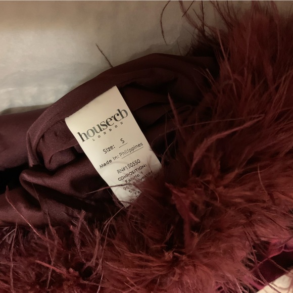 HOUSE OF CB 'Lavinia' Mulberry Velvet Mini Dress - Picture 7 of 8